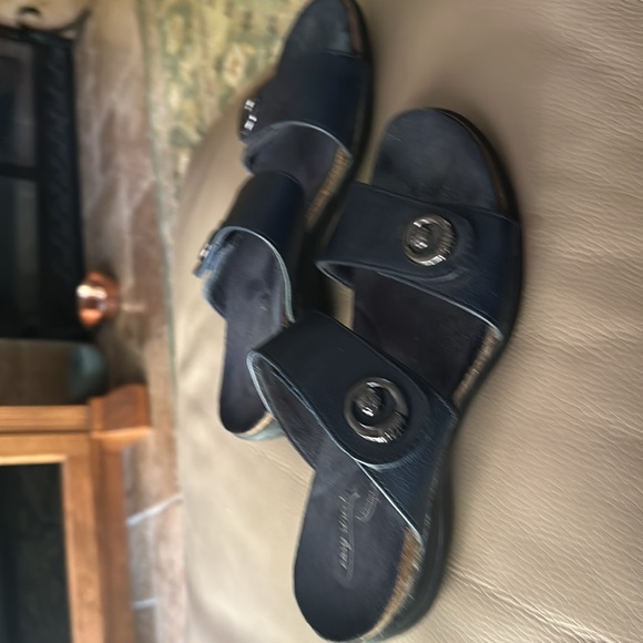 Easy Street navy Comfort Wave sandals - Picture 3 of 4